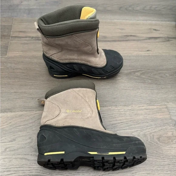 Boys Columbia snow boots - Picture 1 of 5